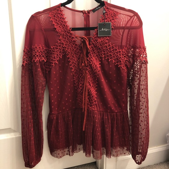 Buckle Top - Picture 3 of 5